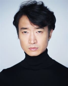 Diễn viên Woo-jin Jo
